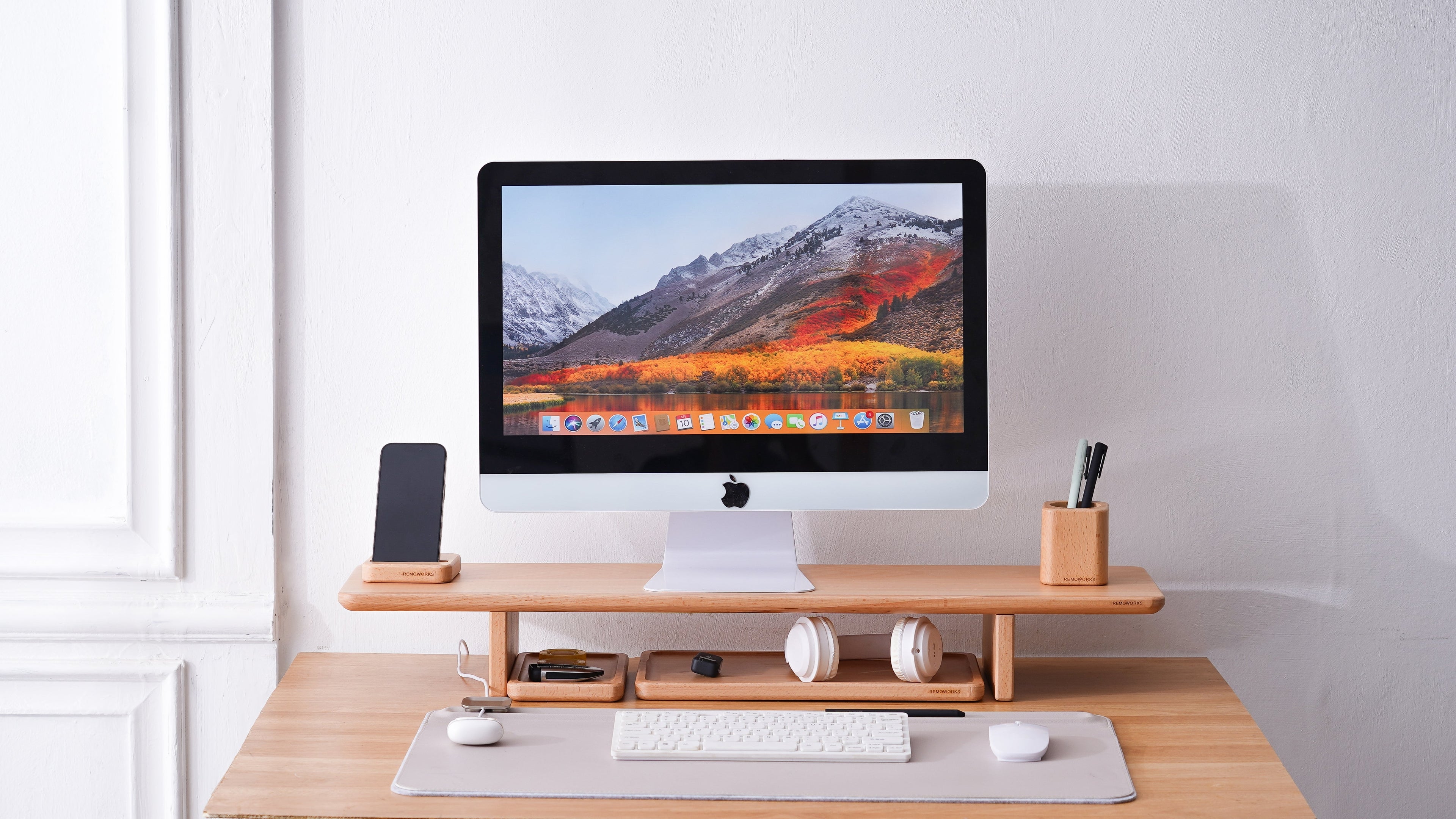 Minimalist Desk Setup Ideas for Remote Workers in 2025