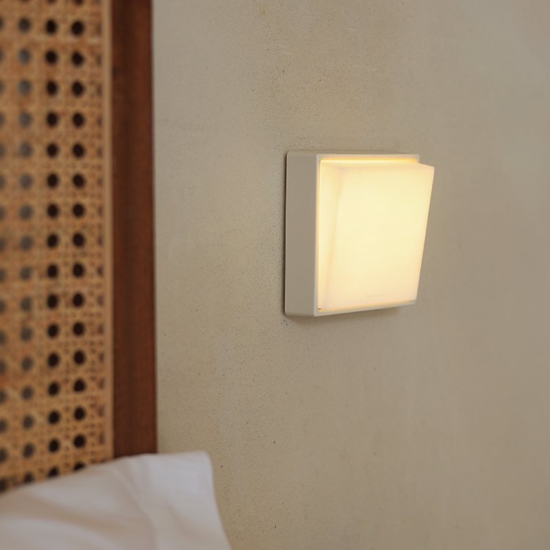 Toggle Light