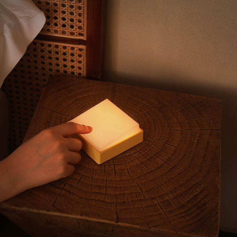 Toggle Light