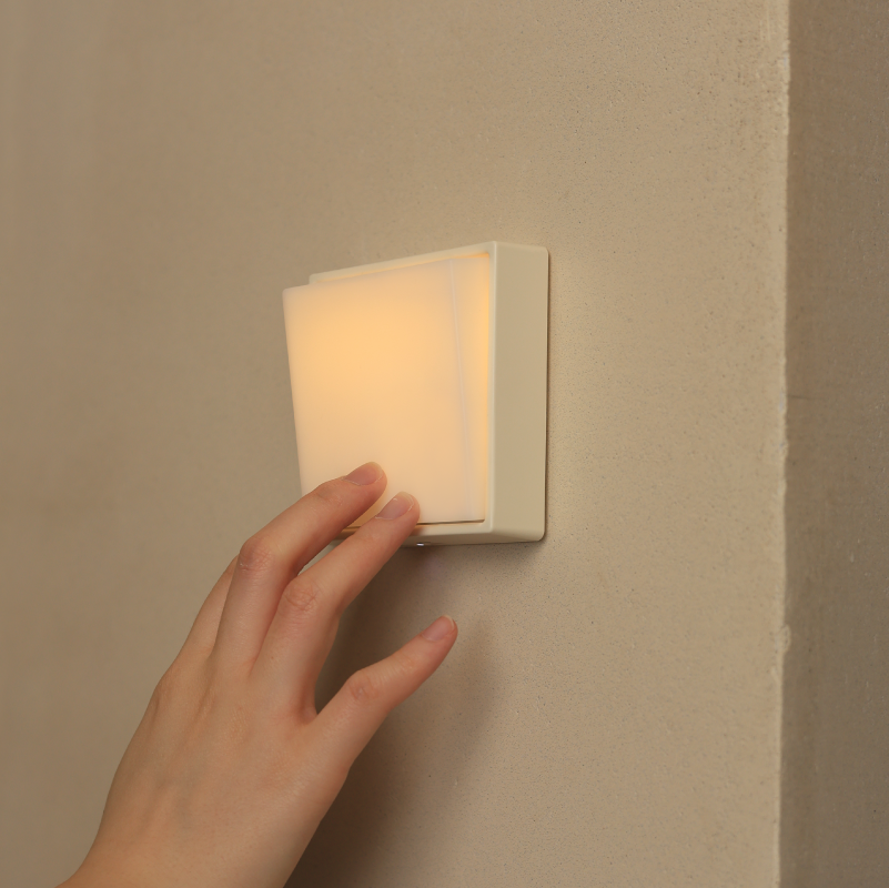Toggle Light