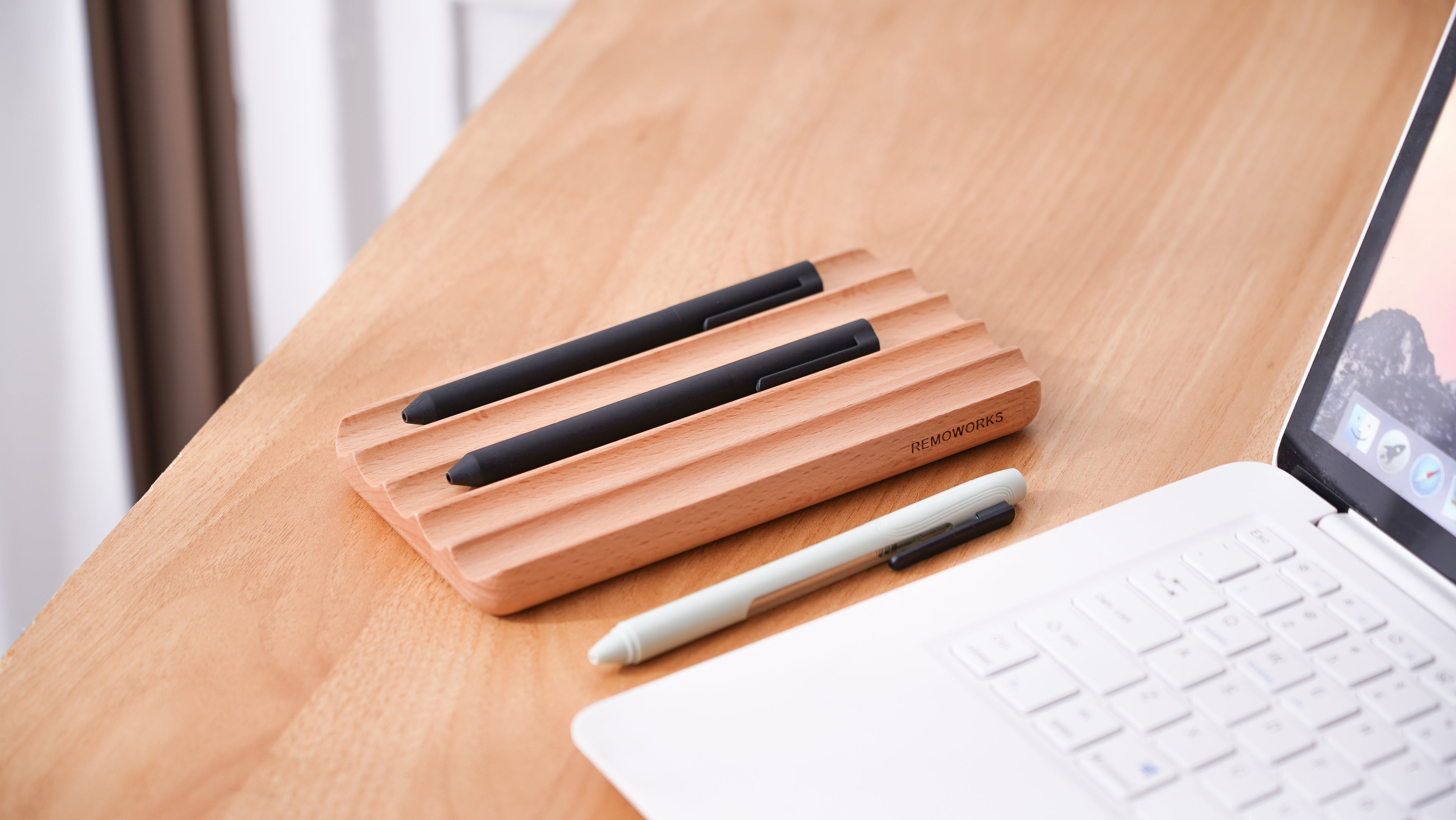 Stationary Holder