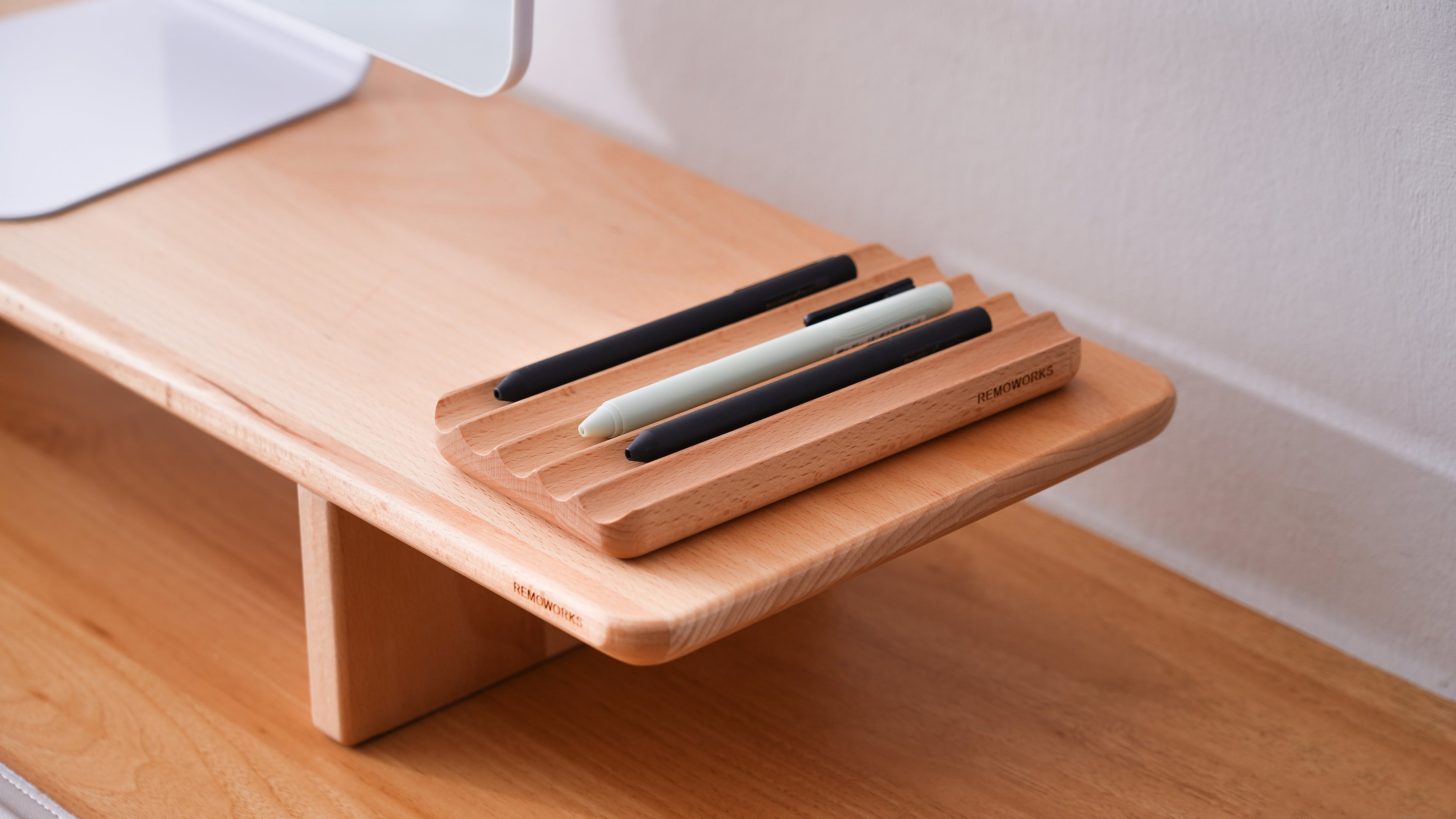 Stationary Holder