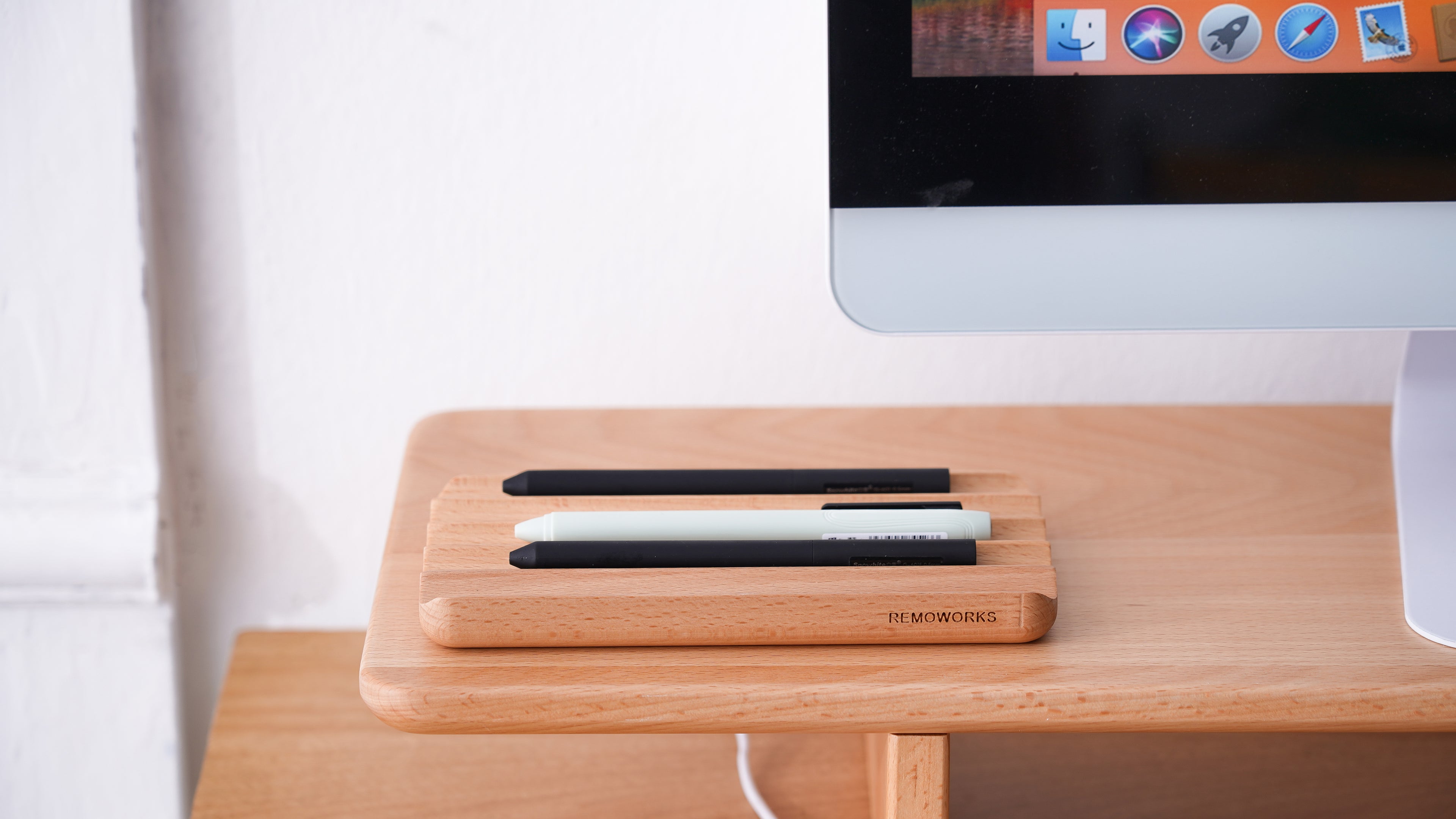 Stationary Holder