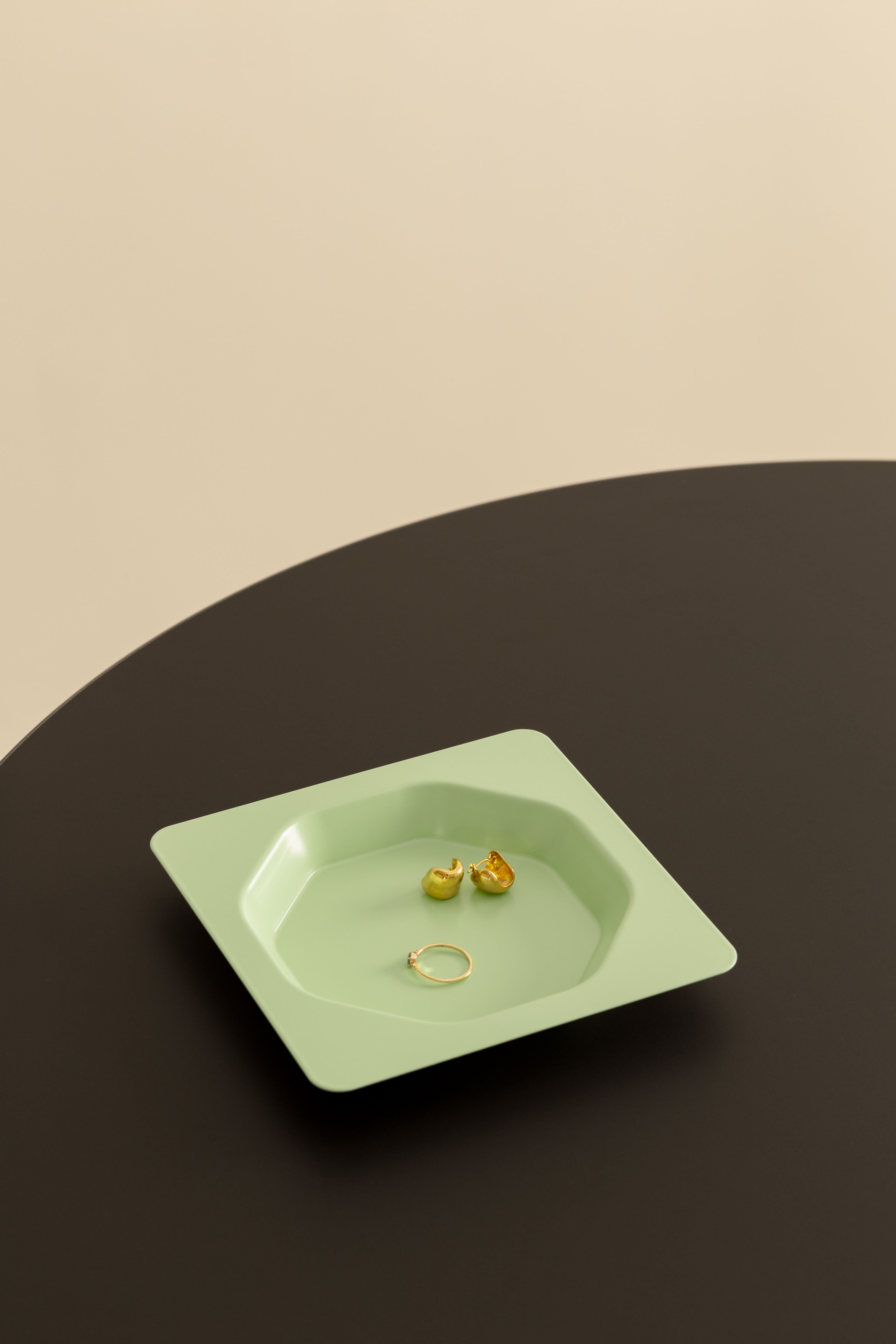 Puru Tray